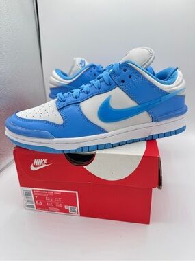NWT Nike Dunk Low Twist Sneakers - University Blue / White . Unisex shoes